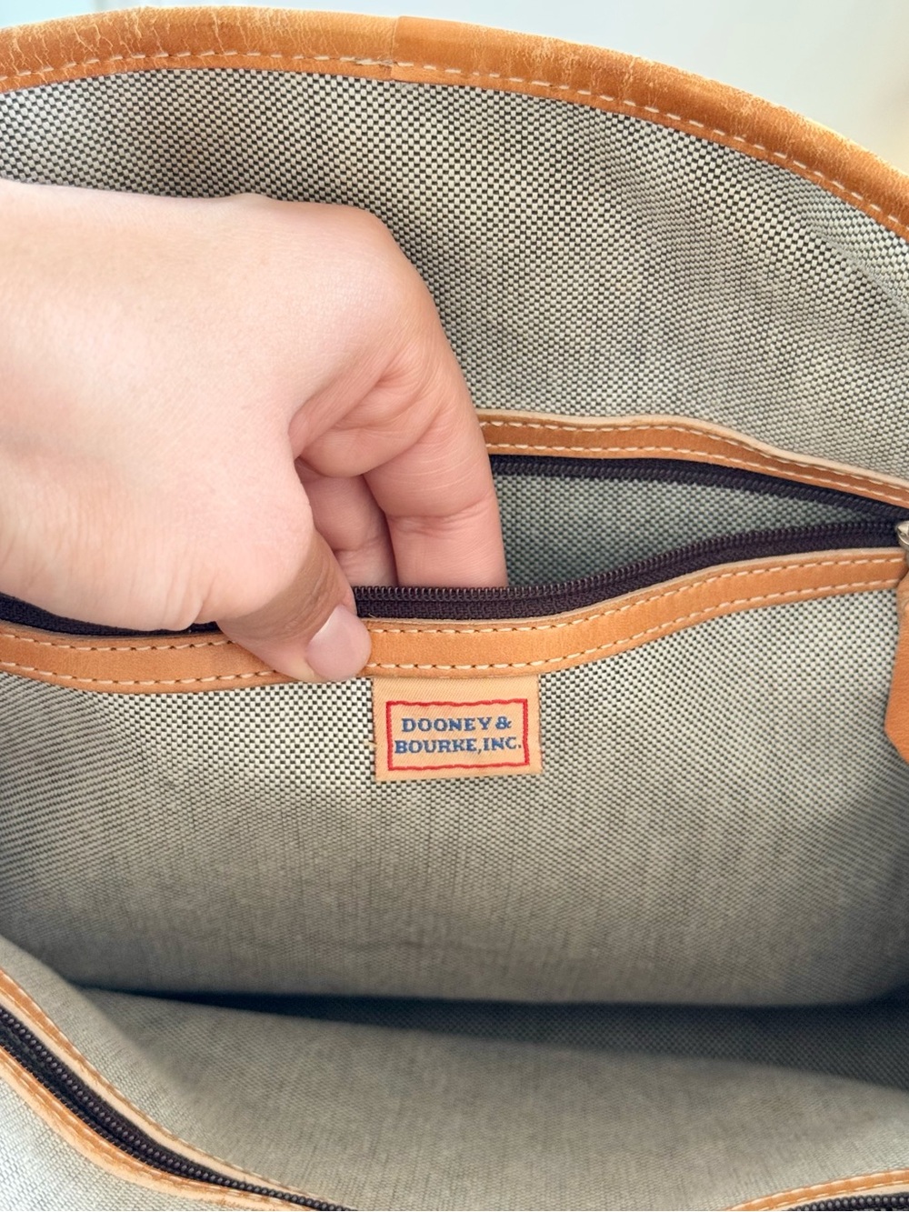Vintage Dooney & Bourke Signature Monogram Canvas Tote Bag – Cream & Tan - Picture 13 of 16